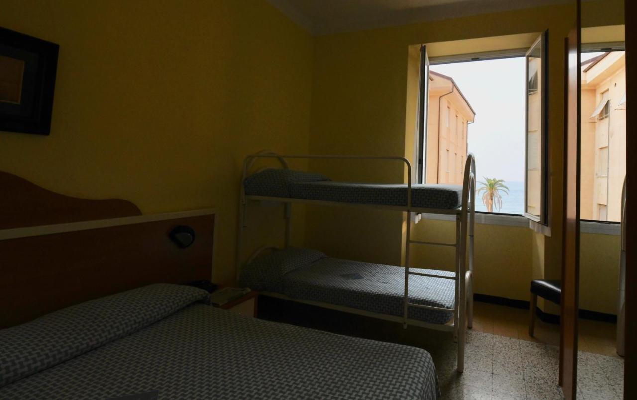 Hotel Maria & 2*