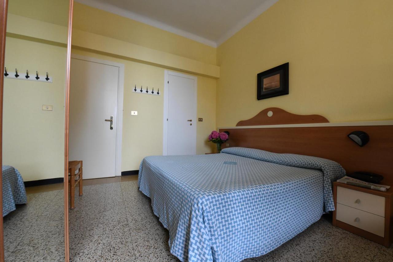 Hotel Maria & 2*